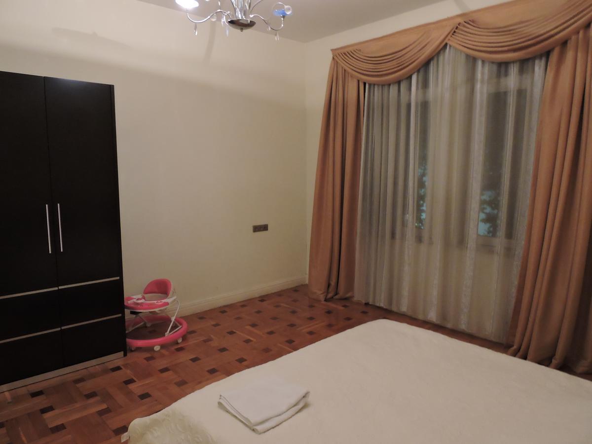 Appartamento 1 Shota Rustaveli Avenue Tbilisi Esterno foto